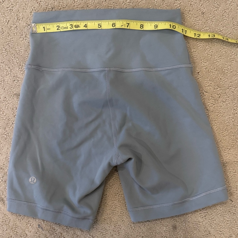 LuLuLemon Wunder Train High-Rise Short 6"  Size 4 - Picture 2 of 2